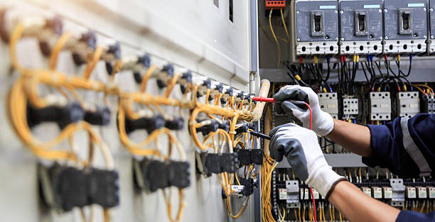 Professional Electrician technician working in Woodbine, IA